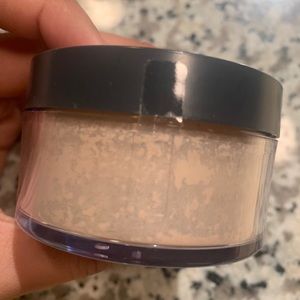Malay Smart Shade Loose Finishing Powder